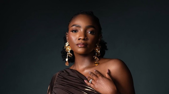 Simi Says She’s Never Been Heartbroken But She Might’ve Broken Some Hearts