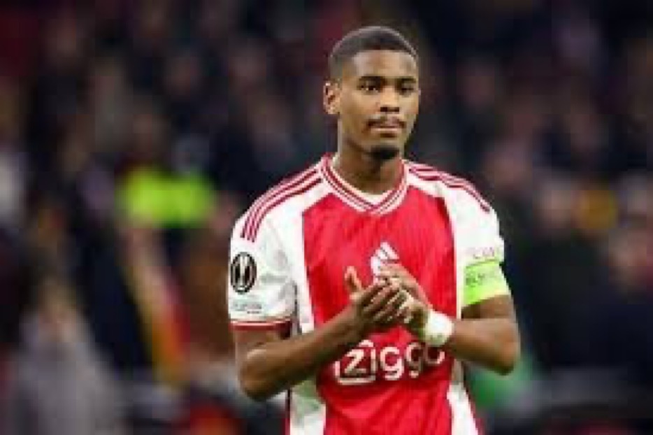 Liverpool Eyes Jorrel Hato as Alternative if Kerkez Deal Stalls