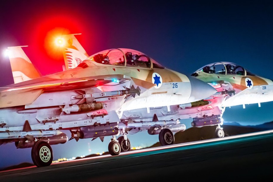 US Warns of Imminent Israeli Strike as Tensions with Iran Escalate