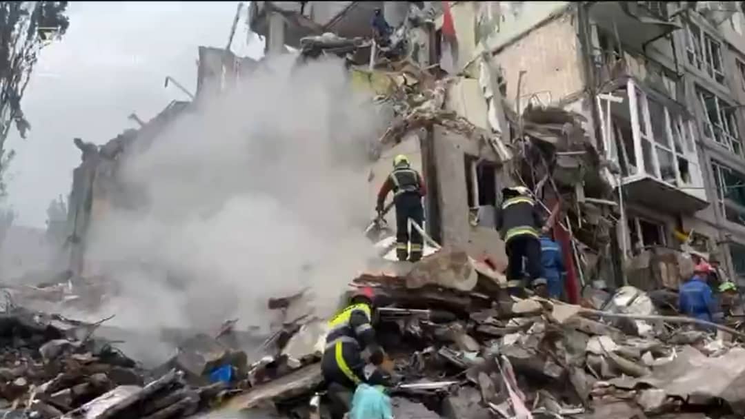 Zelenskyy Confirms 7 Dead, Including a Child, After Recent Russian Strike on Kyiv