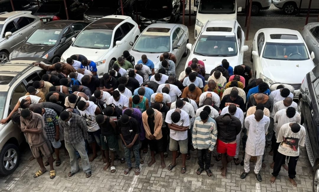 EFCC Arrests 93 Suspected Internet Fraudsters in Ogun State